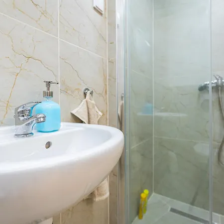 Cute Gallery Flat In Budapest, Summer * Будапешт