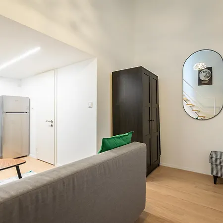 Апартаменты Cute Gallery Flat In Budapest, Summer Будапешт