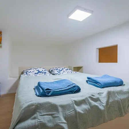 Апартаменты Cute Gallery Flat In Budapest, Summer *