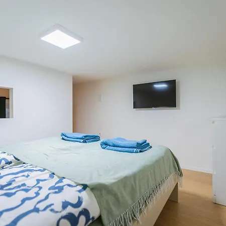 Апартаменты Cute Gallery Flat In Budapest, Summer *